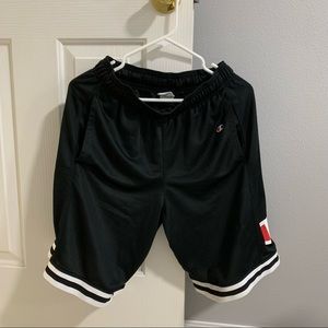 Champion Mens Mesh Basketball Shorts with Side Patch Logo Size Small